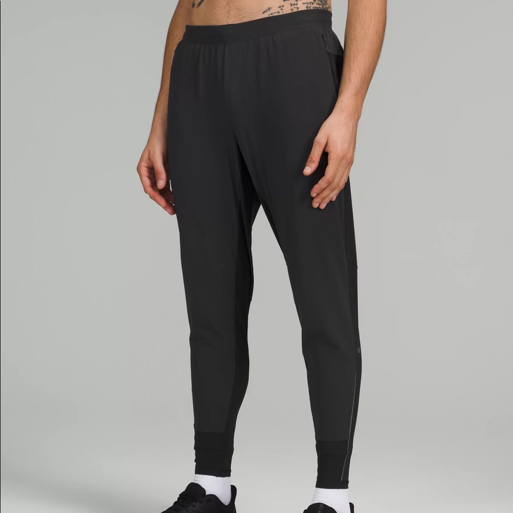 Lululemon Men’s Lightweight Jogger Pants - Size. M - NWOT
